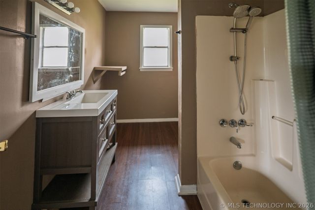 511 E 6th Street, Hulbert, OK 74441