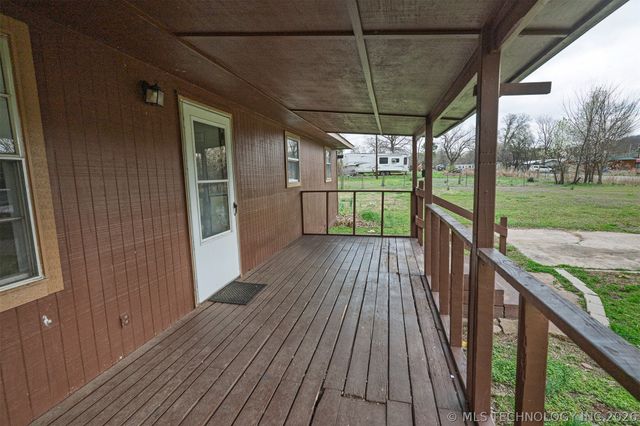 511 E 6th Street, Hulbert, OK 74441