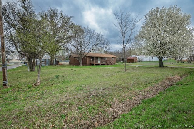 511 E 6th Street, Hulbert, OK 74441