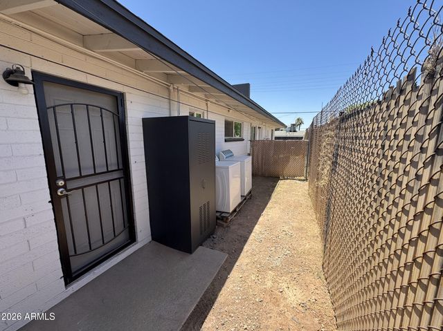 1320 N 48TH Place 2, Phoenix, AZ 85008