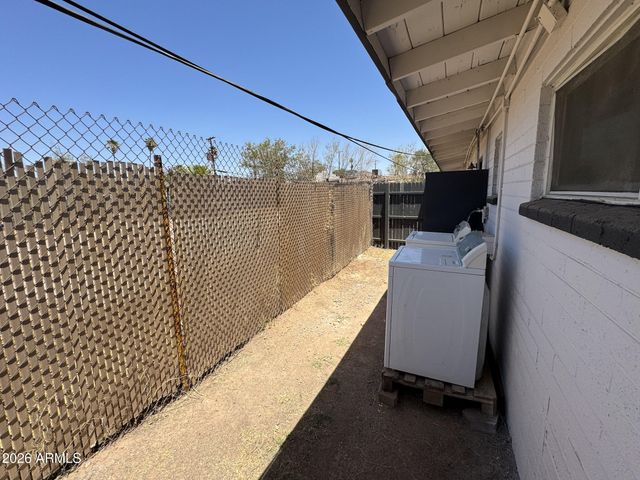 1320 N 48TH Place 2, Phoenix, AZ 85008