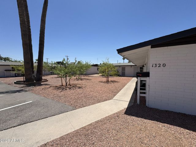 1320 N 48TH Place 2, Phoenix, AZ 85008