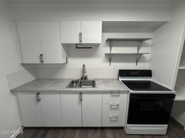 1320 N 48TH Place 2, Phoenix, AZ 85008