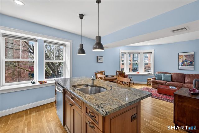 629 Chapel Street 2B, New Haven, CT 06511