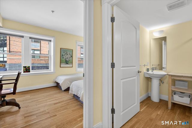 629 Chapel Street 2B, New Haven, CT 06511