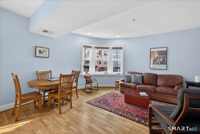 629 Chapel Street 2B, New Haven, CT 06511