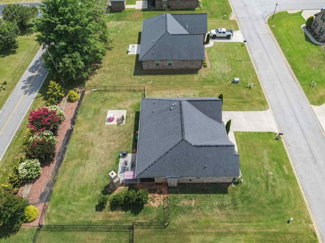 328 E Story Bush Lane, Inman, SC 29349