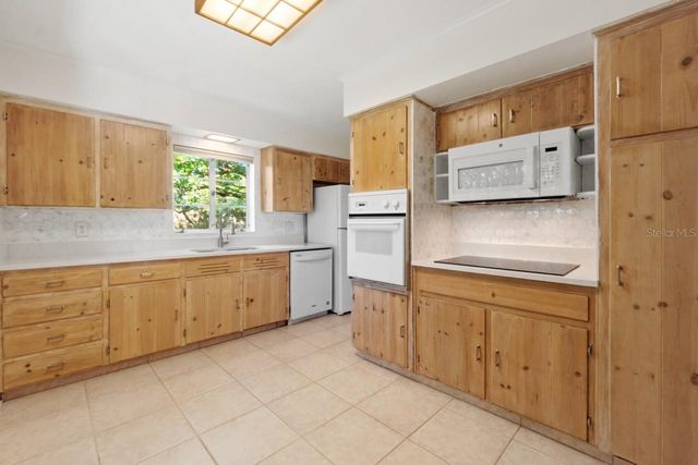 1923 LINDEN ROAD, Winter Park, FL 32792