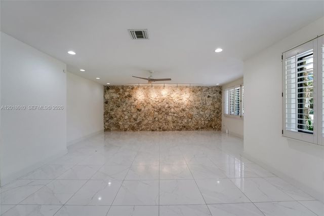 7220 SW 69th Ct, Miami, FL 33143