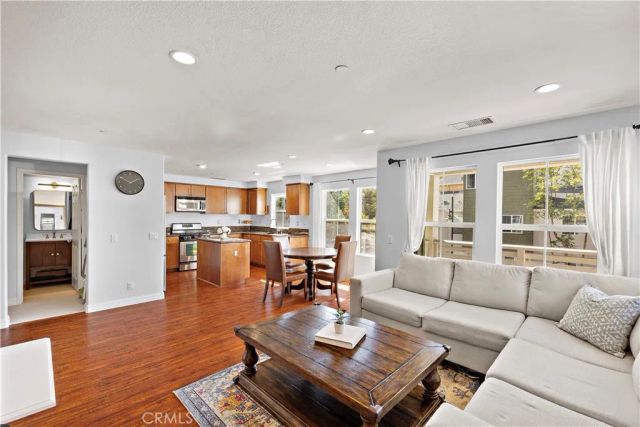 73 Platinum, Ladera Ranch, CA 92694