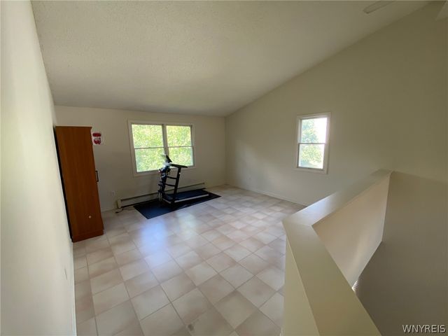 71 Berwick Lane, Amherst, NY 14051