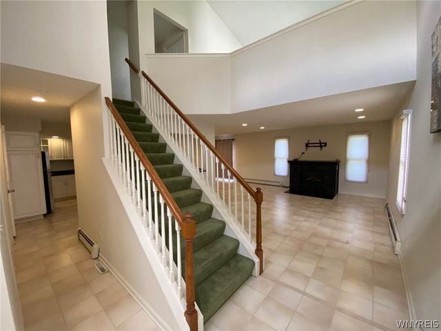 71 Berwick Lane, Amherst, NY 14051