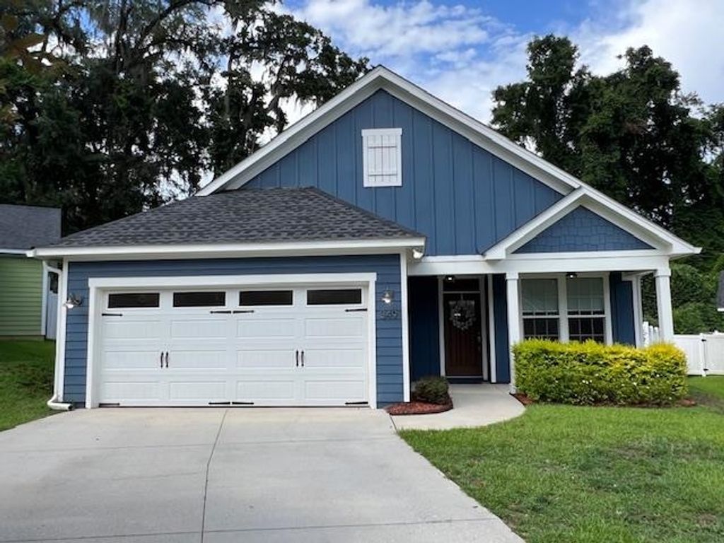 349 GATHERING OAKS Drive, Tallahassee, FL 32308