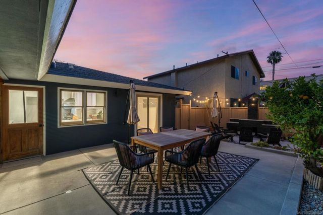 2036 38 Emerald St, San Diego, CA 92109