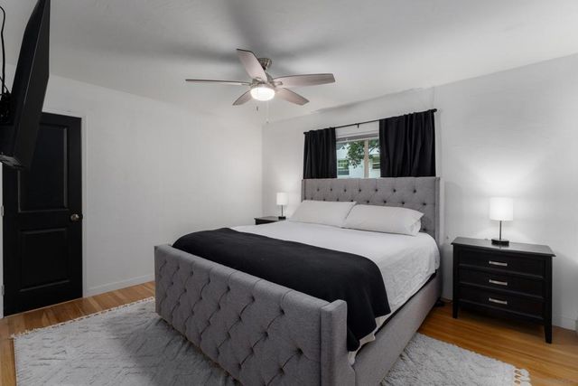 2036 38 Emerald St, San Diego, CA 92109