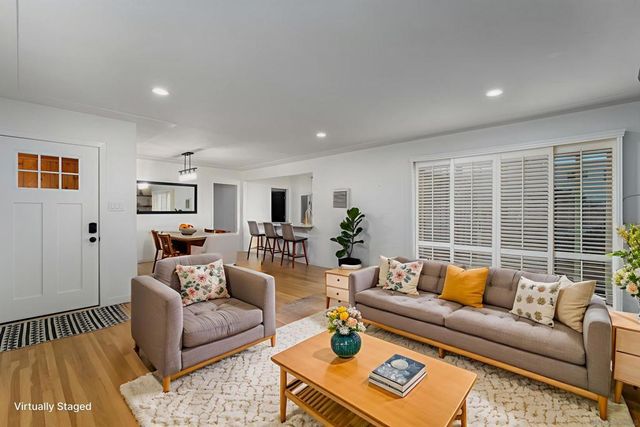 2036 38 Emerald St, San Diego, CA 92109