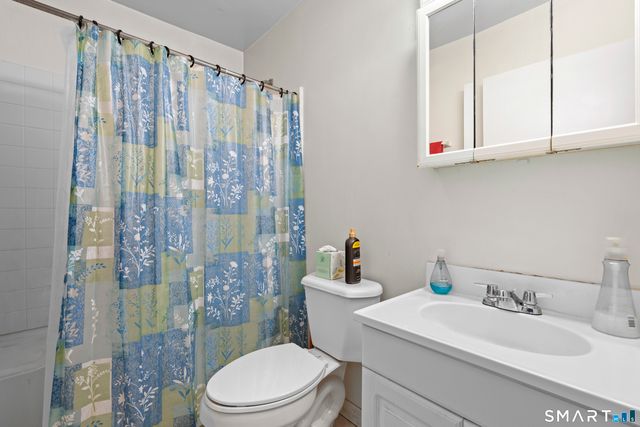 1422 Dixwell Avenue, Hamden, CT 06514