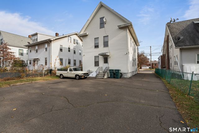 1422 Dixwell Avenue, Hamden, CT 06514