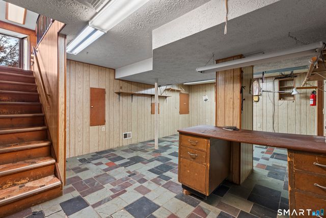 1422 Dixwell Avenue, Hamden, CT 06514