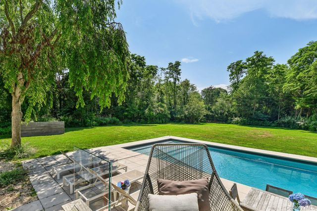 17 Oak Meadow Lane, Bellport Village, NY 11713