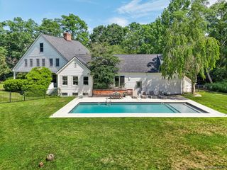 17 Oak Meadow Lane, Bellport Village, NY 11713