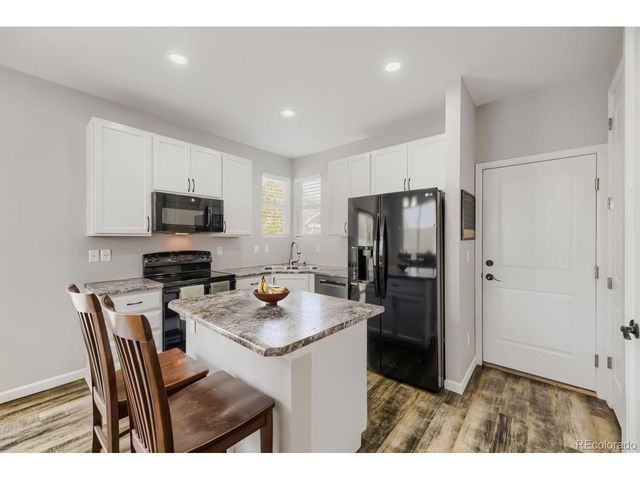 715 Stonehaven St, Dacono, CO 80514