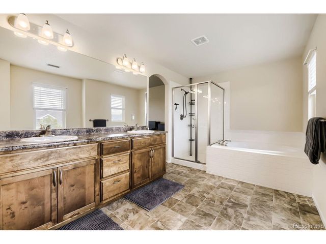 715 Stonehaven St, Dacono, CO 80514