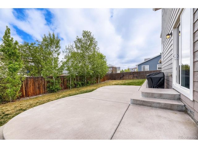 715 Stonehaven St, Dacono, CO 80514