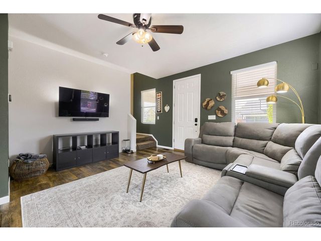 715 Stonehaven St, Dacono, CO 80514