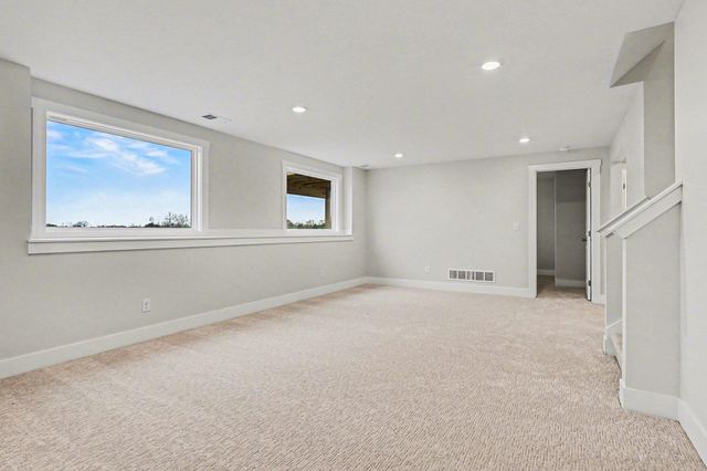 949 Scioto Drive Nw 17, Alpine Twp, MI 49321
