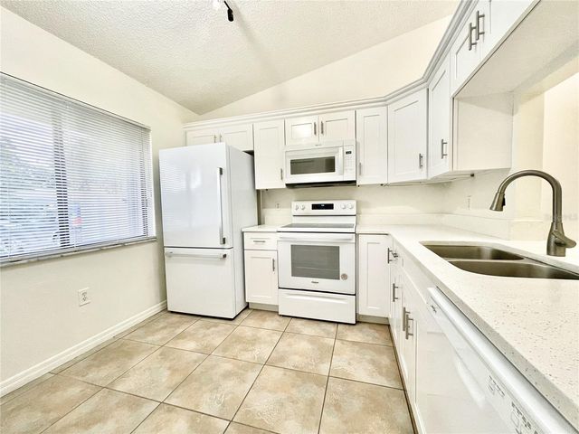 9816 RIVER CREST COURT, Orlando, FL 32825