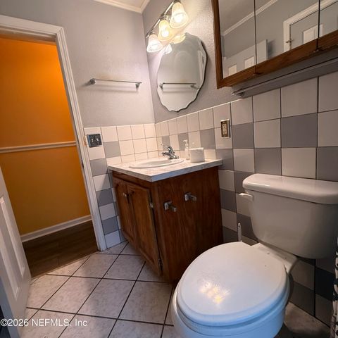 6752 MISS MUFFET Lane N, Jacksonville, FL 32210