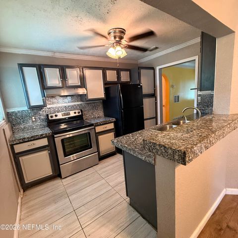 6752 MISS MUFFET Lane N, Jacksonville, FL 32210
