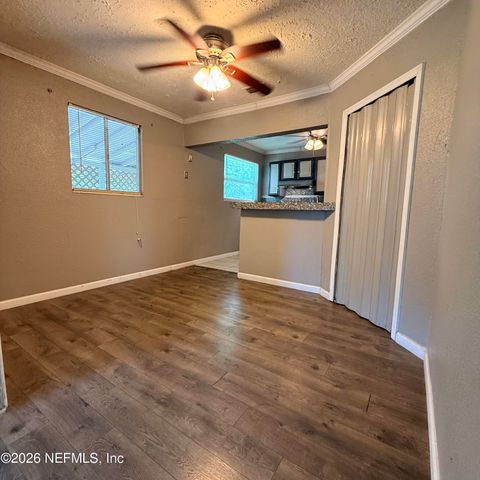 6752 MISS MUFFET Lane N, Jacksonville, FL 32210
