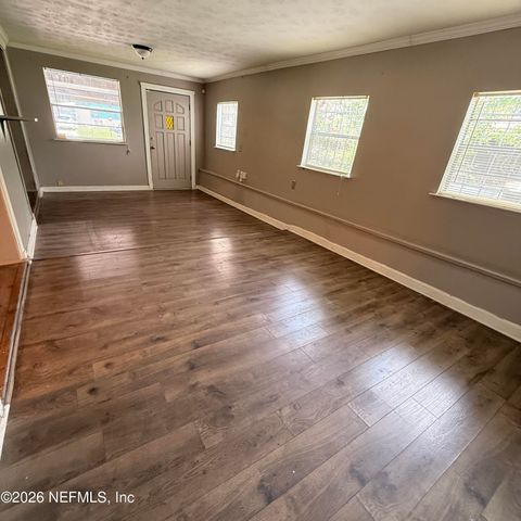 6752 MISS MUFFET Lane N, Jacksonville, FL 32210