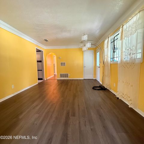 6752 MISS MUFFET Lane N, Jacksonville, FL 32210