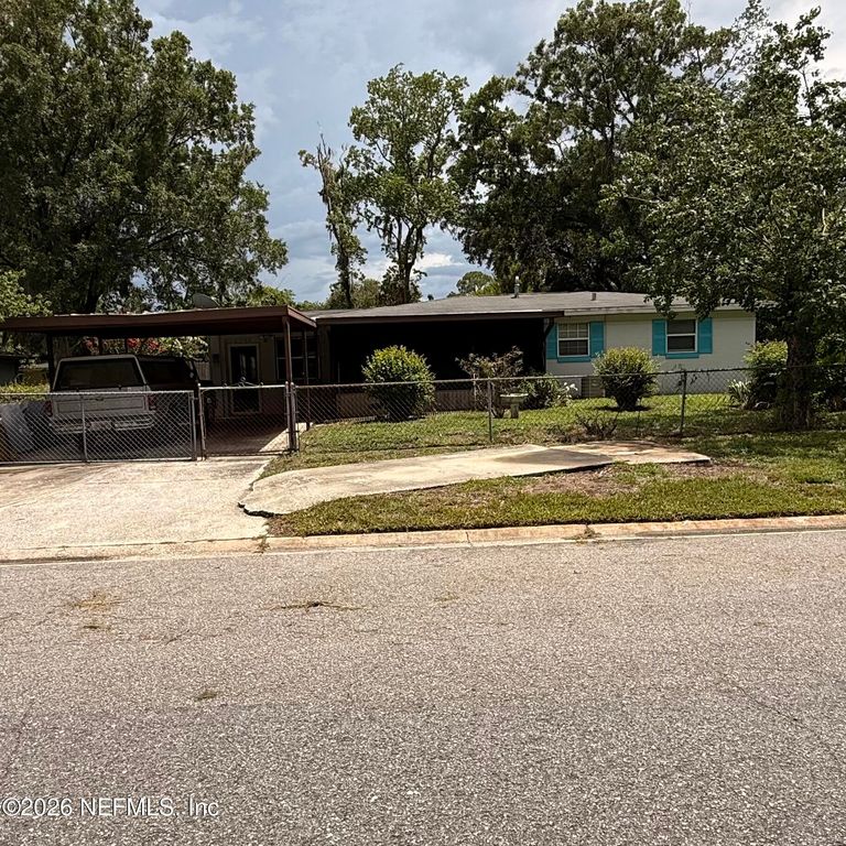 6752 MISS MUFFET Lane N, Jacksonville, FL 32210