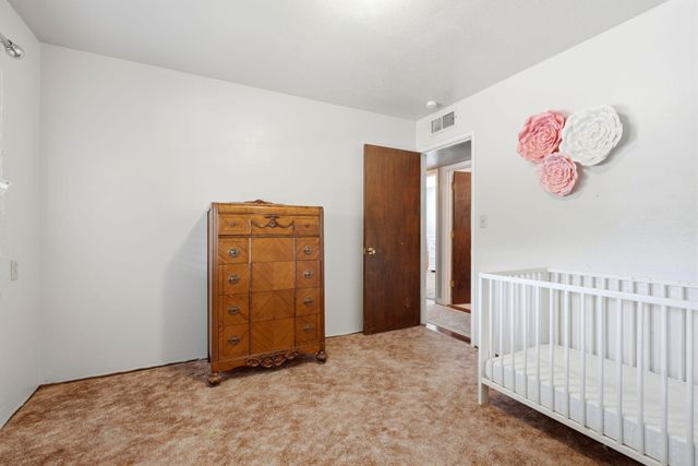 5308 E Mount Whitney Avenue, Laton, CA 93242