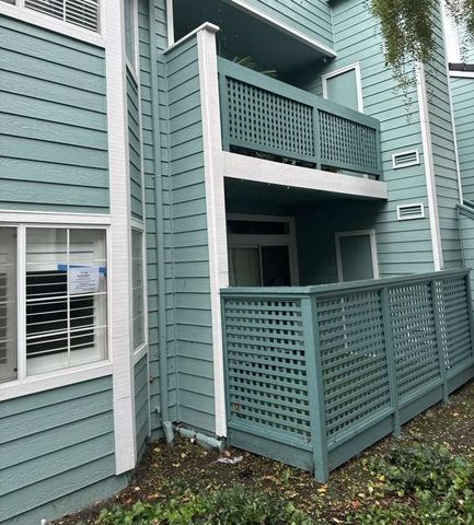 303 Dursey Dr, Pinole, CA 94564