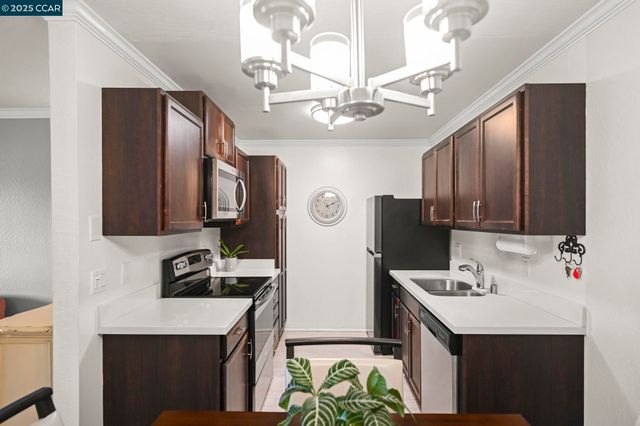 1411 Marchbanks Dr 2, Walnut Creek, CA 94598