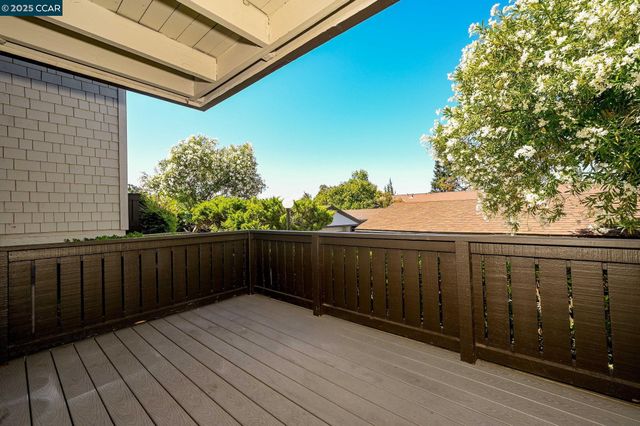 1411 Marchbanks Dr 2, Walnut Creek, CA 94598
