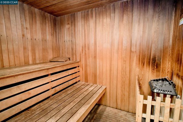 1411 Marchbanks Dr 2, Walnut Creek, CA 94598