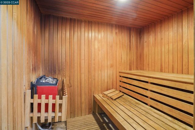 1411 Marchbanks Dr 2, Walnut Creek, CA 94598