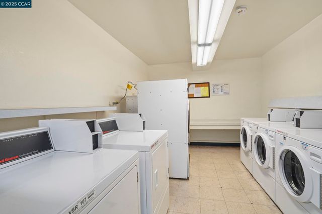 1411 Marchbanks Dr 2, Walnut Creek, CA 94598