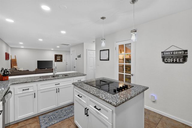 8184 Quail Walk Pl, Citrus Heights, CA 95610