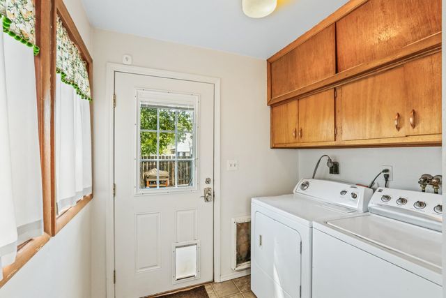 1028 E 38th Ave, Spokane, WA 99203