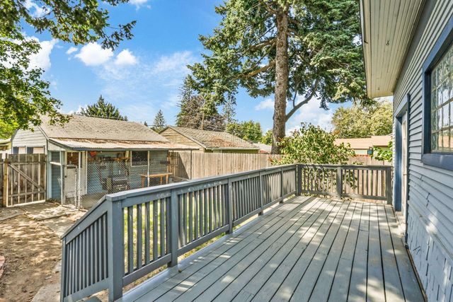 1028 E 38th Ave, Spokane, WA 99203