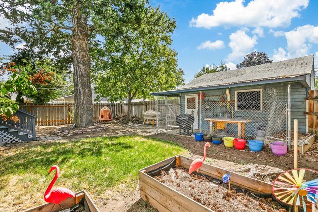 1028 E 38th Ave, Spokane, WA 99203