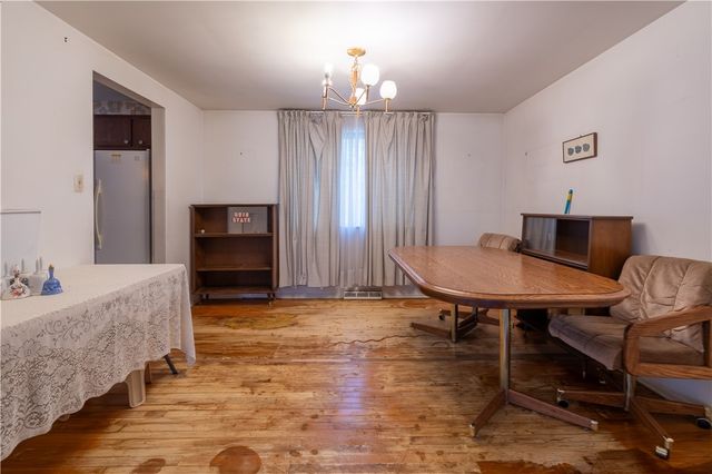 2501 College Park Rd, Shaler, PA 15101