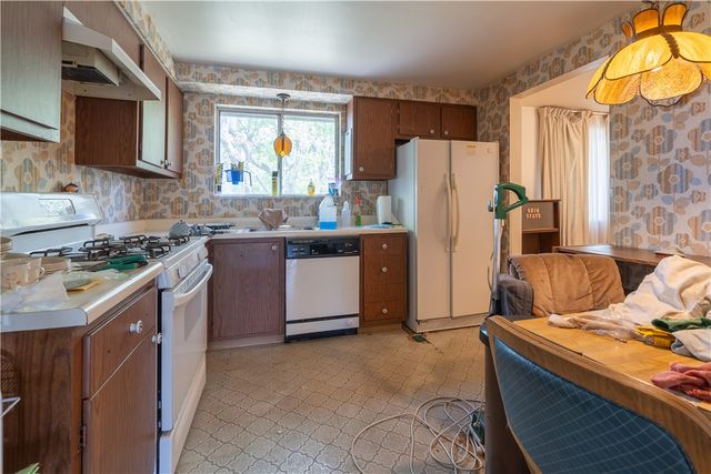 2501 College Park Rd, Shaler, PA 15101